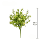 Composizione floreale artificiale realistica