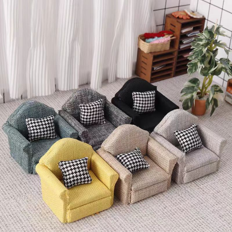 1:12 Scale Mini Sofa Memorial Model