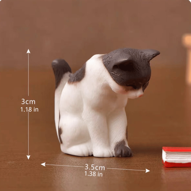 Kitten Playing Scene Figurine