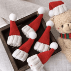 Mini ornamenti natalizi a forma di cappello e sciarpa