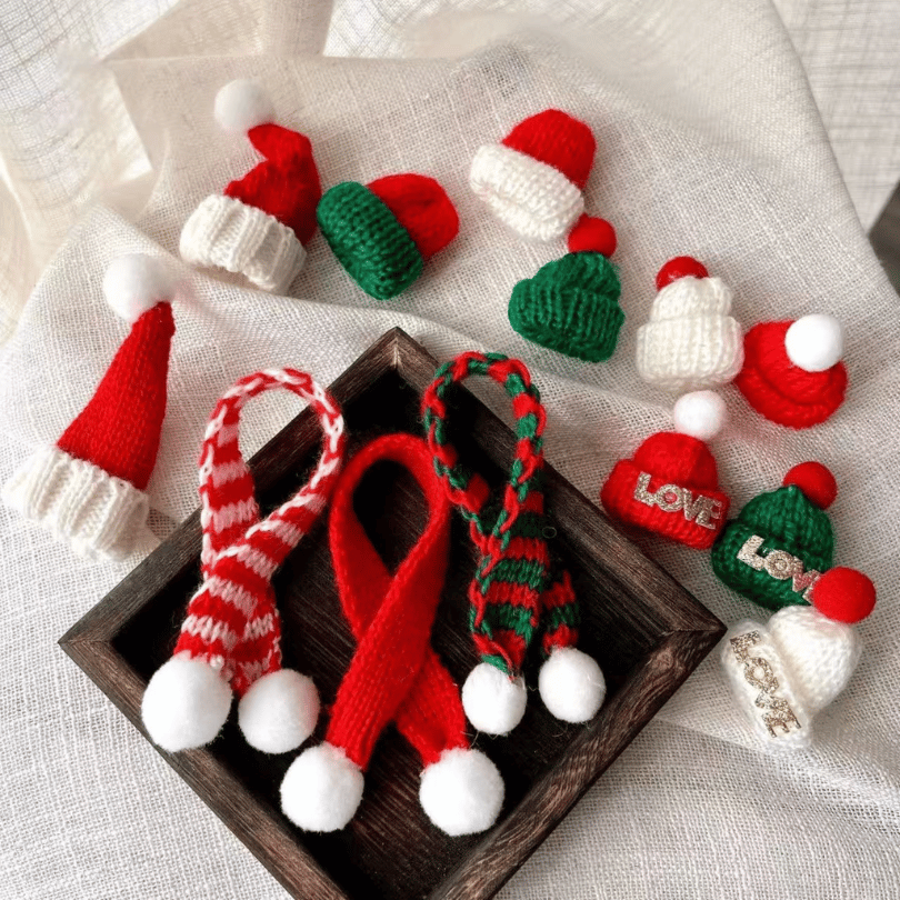 Mini Christmas Hat & Scarf Ornaments