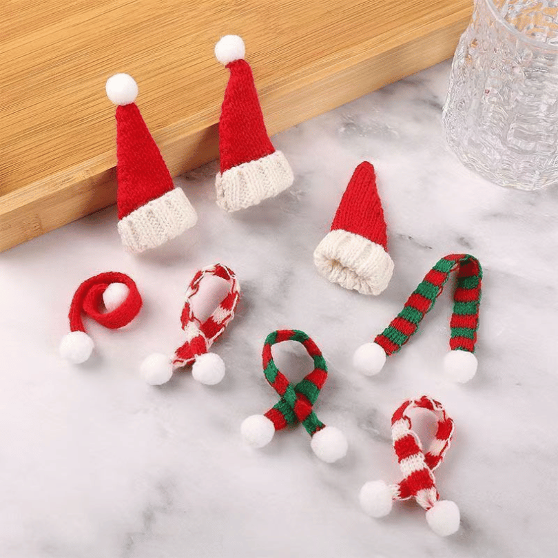 Mini Christmas Hat & Scarf Ornaments
