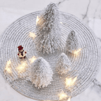 Addobbo natalizio albero di Natale innevato