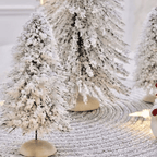 Addobbo natalizio albero di Natale innevato